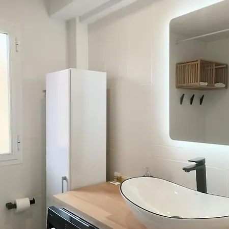 Apartment Ideal Getaway At Playa Carvajal, With Pool